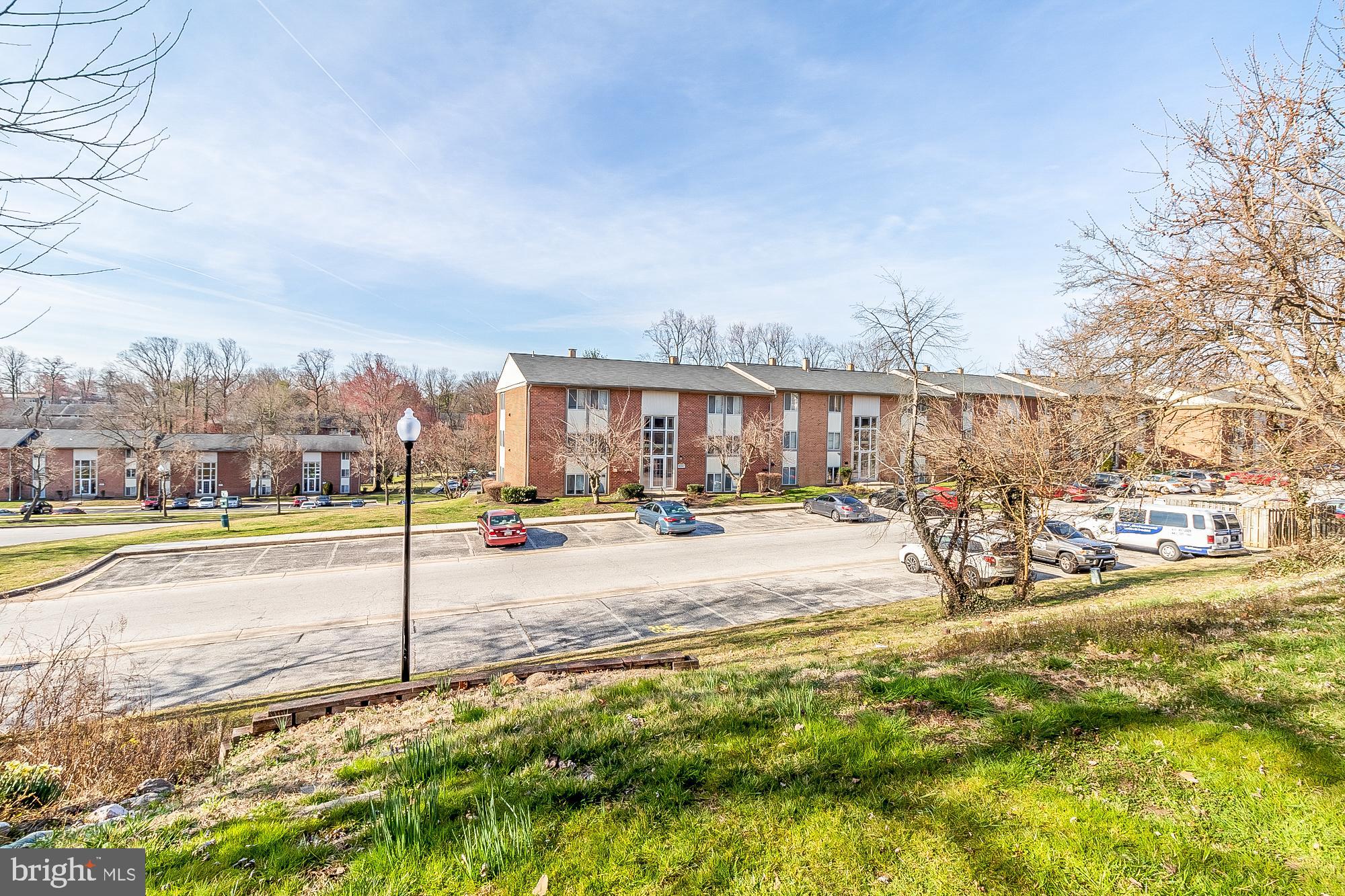 TOWN & COUNTRY APARTMENTS CARNEY - Residential