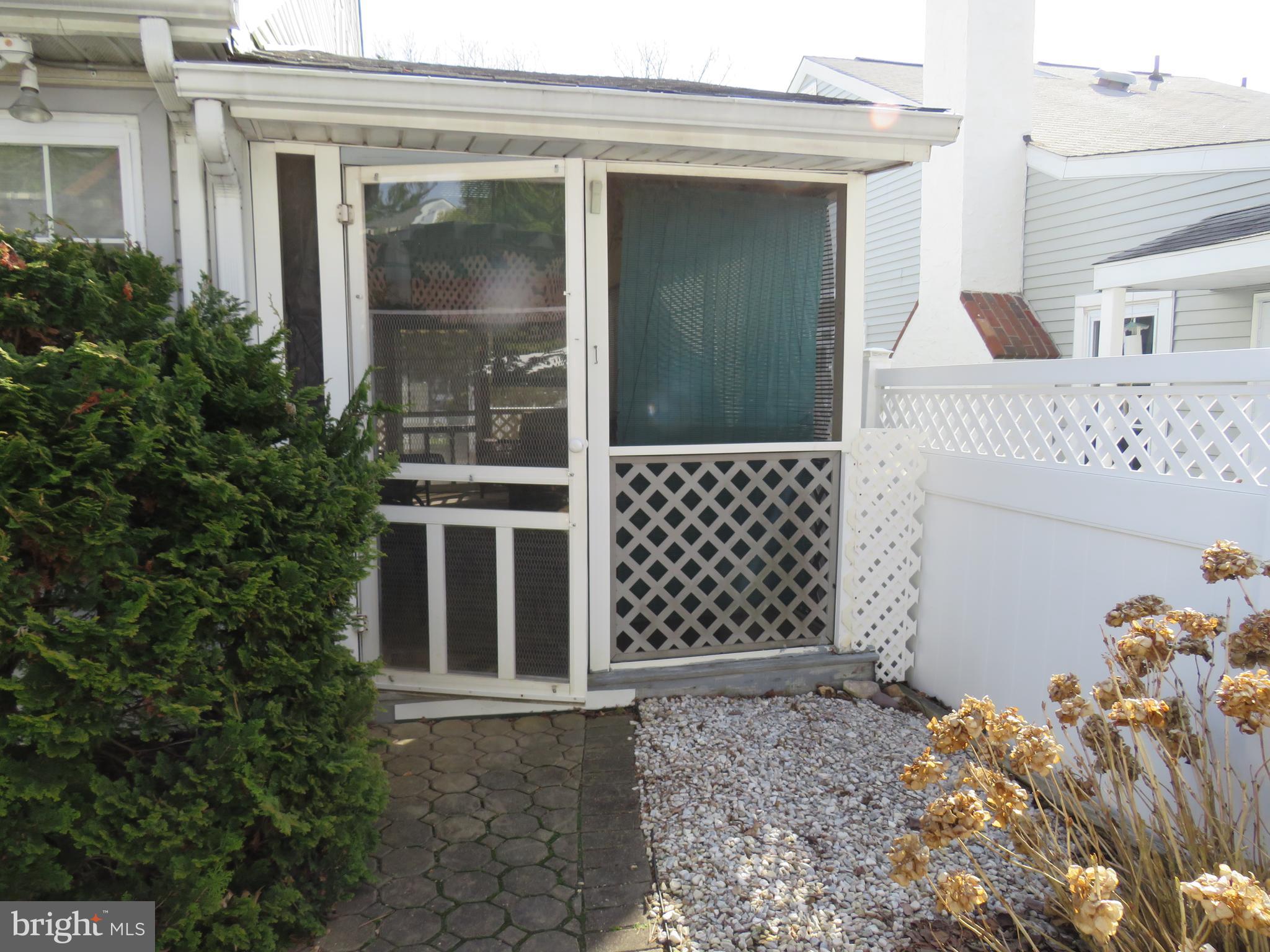 SUMMIT TRACE - Residential