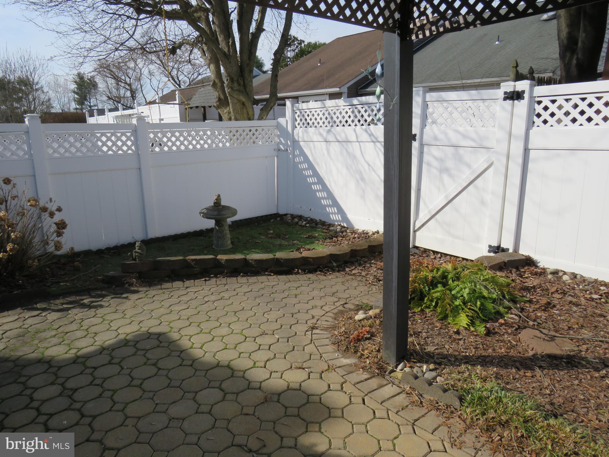 SUMMIT TRACE - Residential