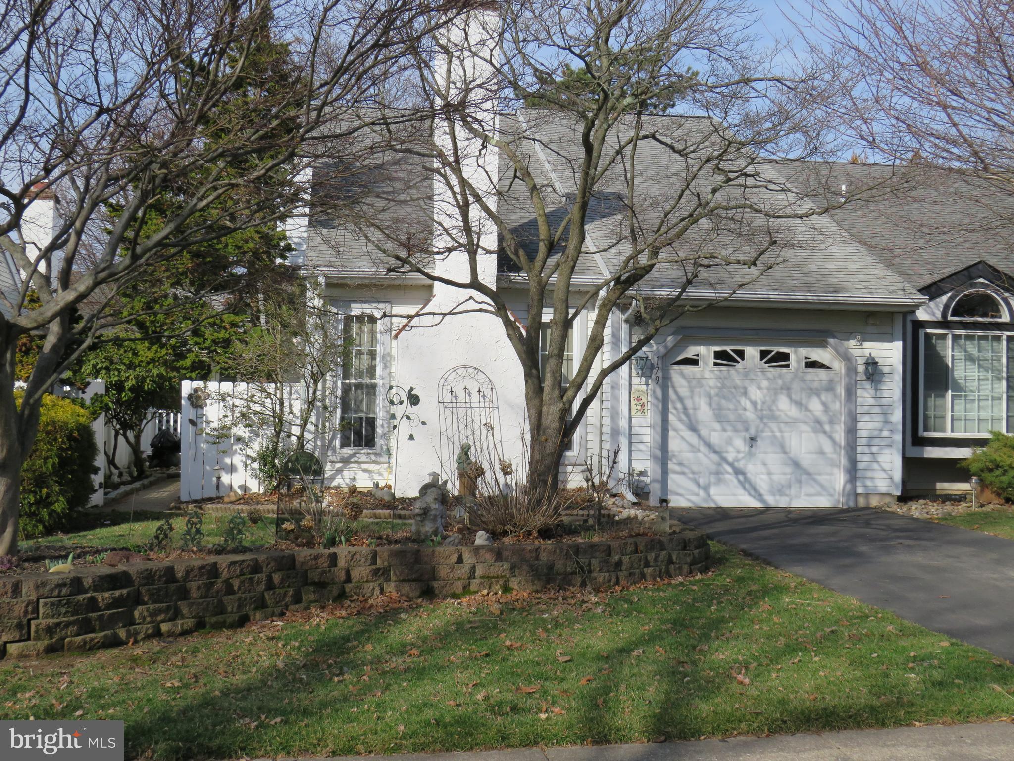 SUMMIT TRACE - Residential