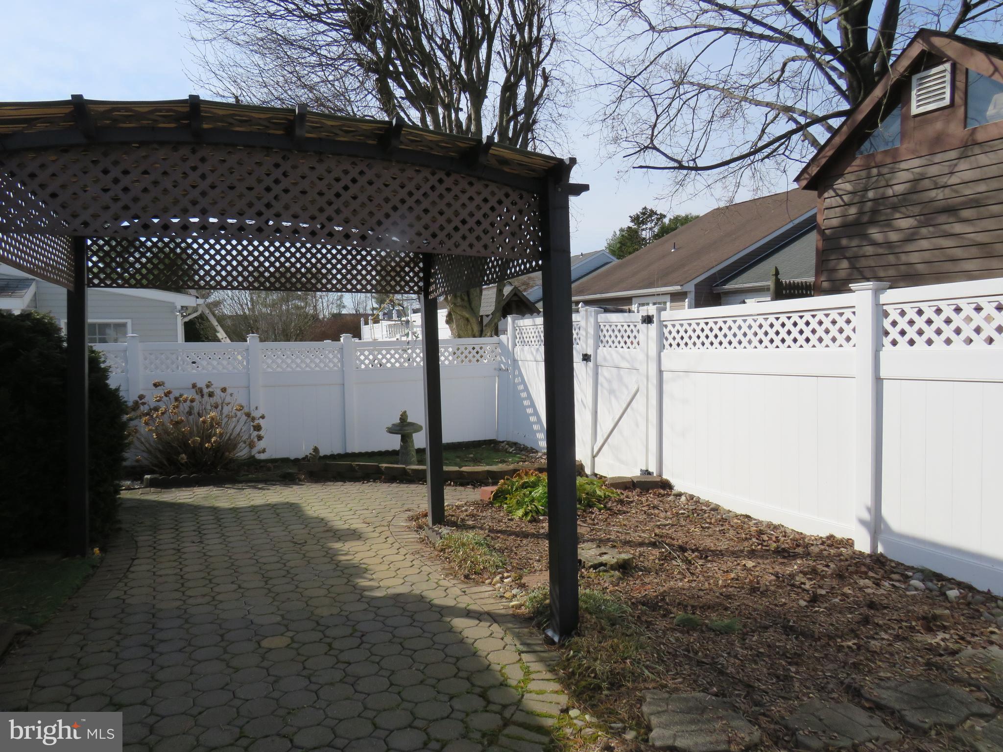 SUMMIT TRACE - Residential