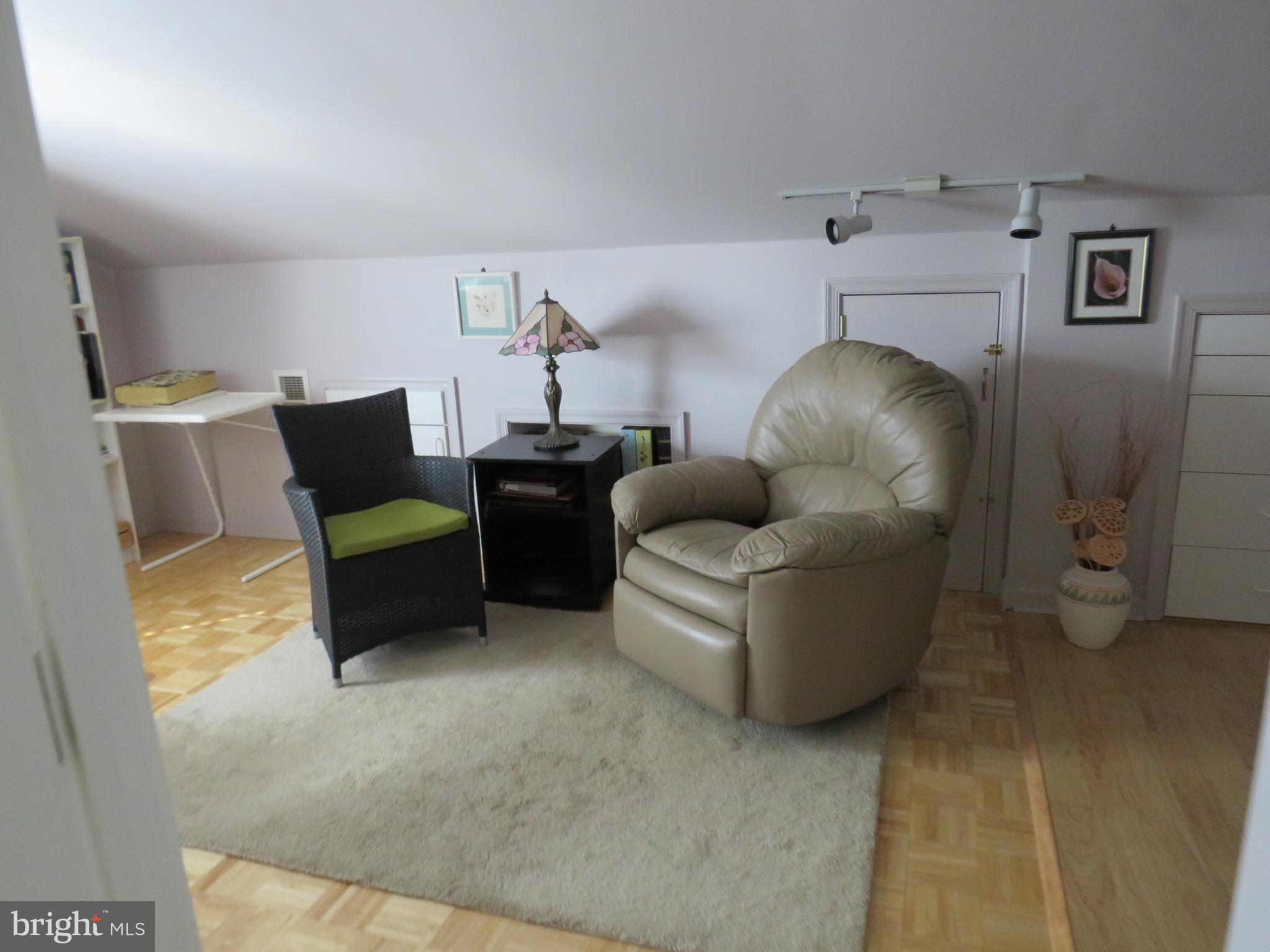 SUMMIT TRACE - Residential