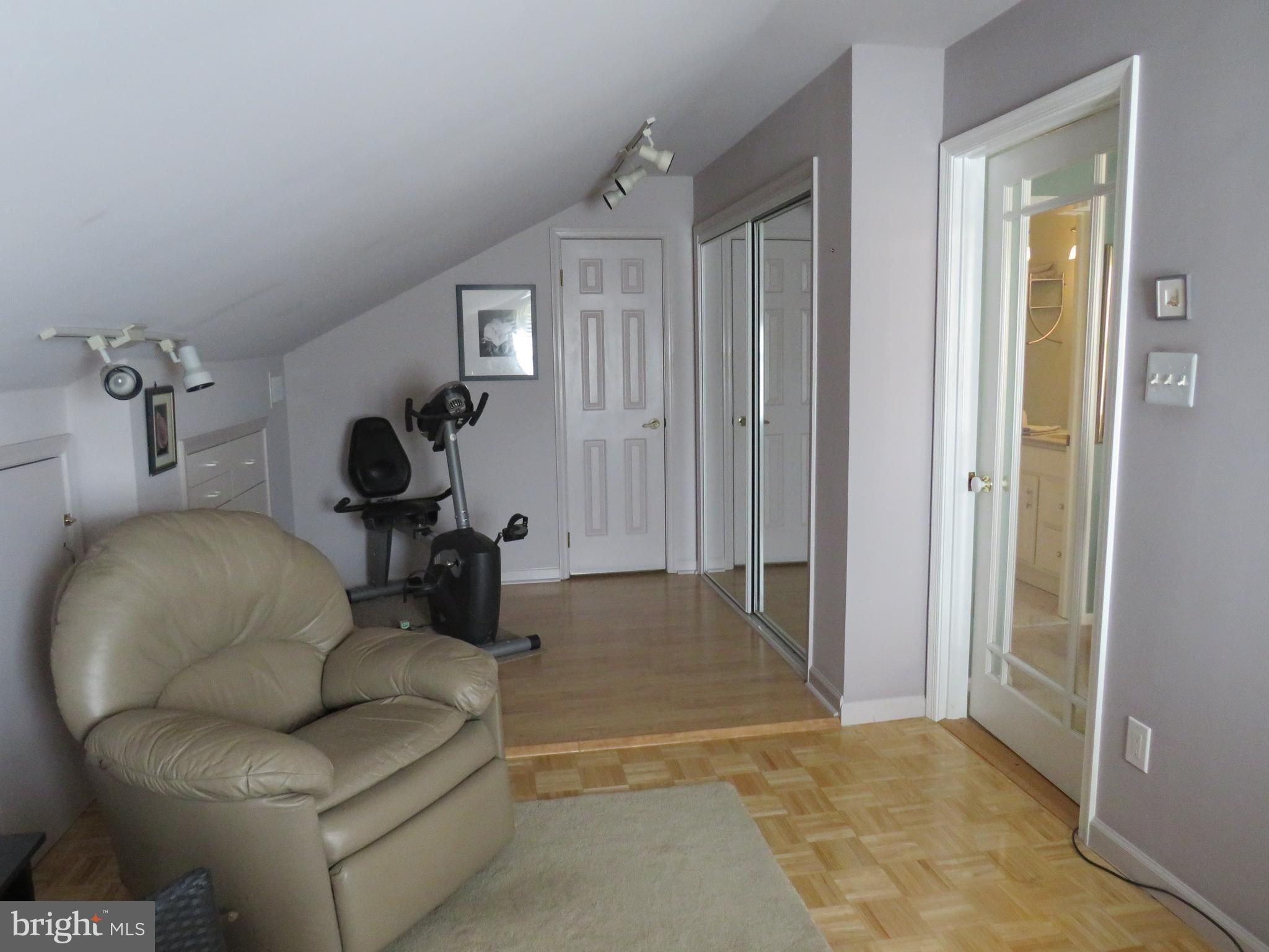 SUMMIT TRACE - Residential