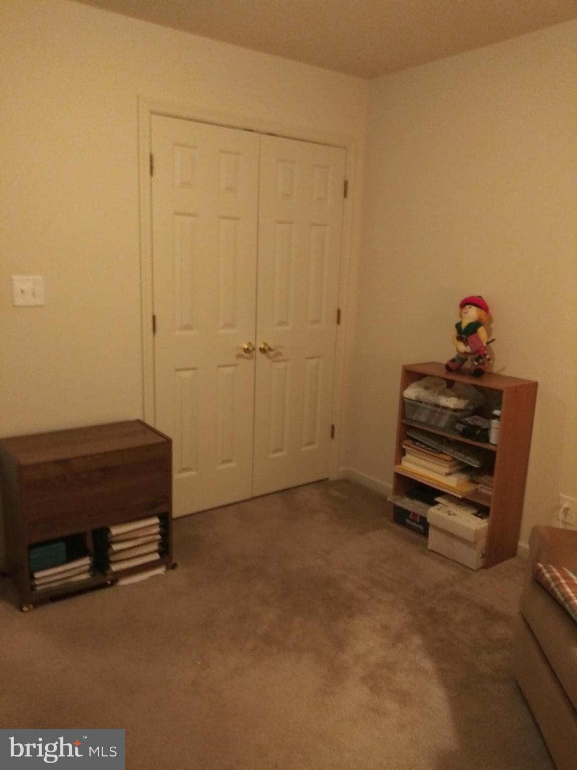 KINGS MANOR - Residential