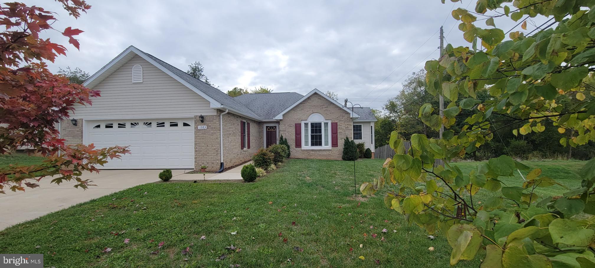 KINGS MANOR - Residential