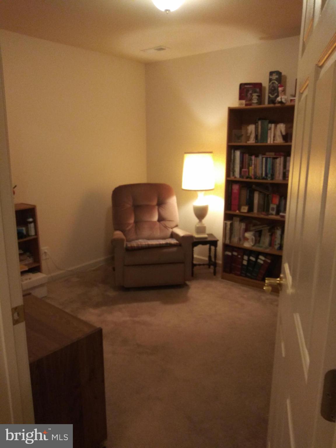 KINGS MANOR - Residential