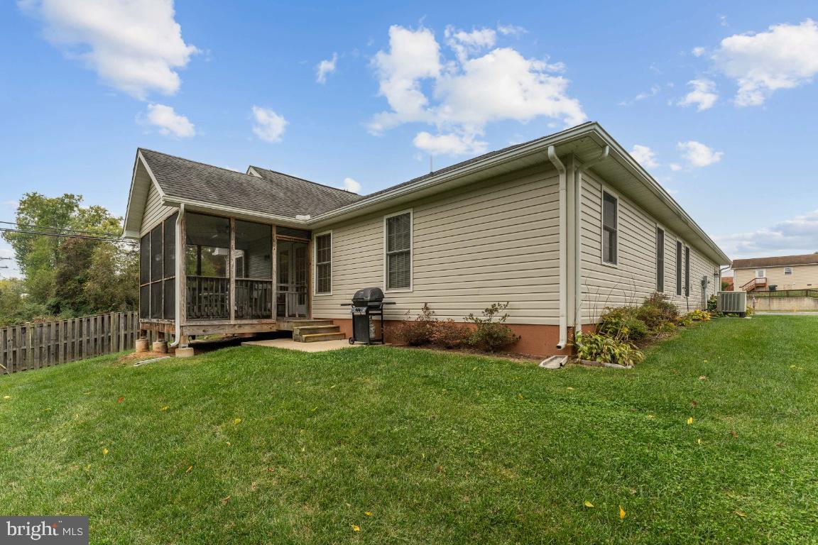 KINGS MANOR - Residential