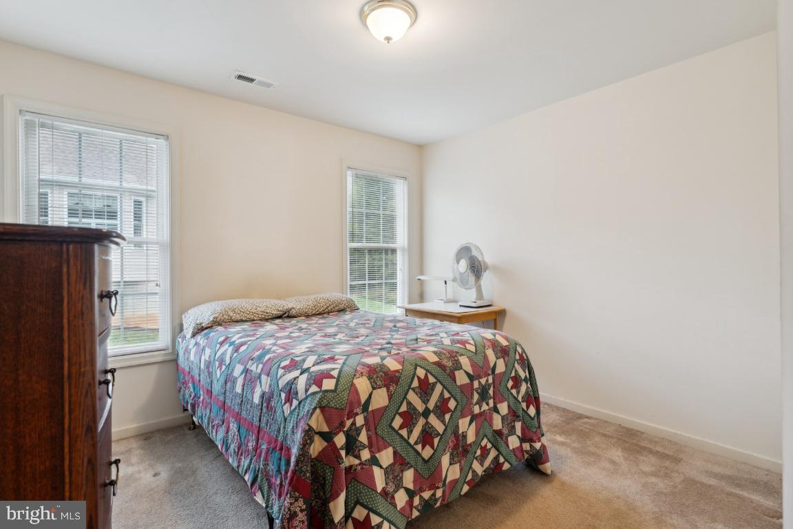 KINGS MANOR - Residential