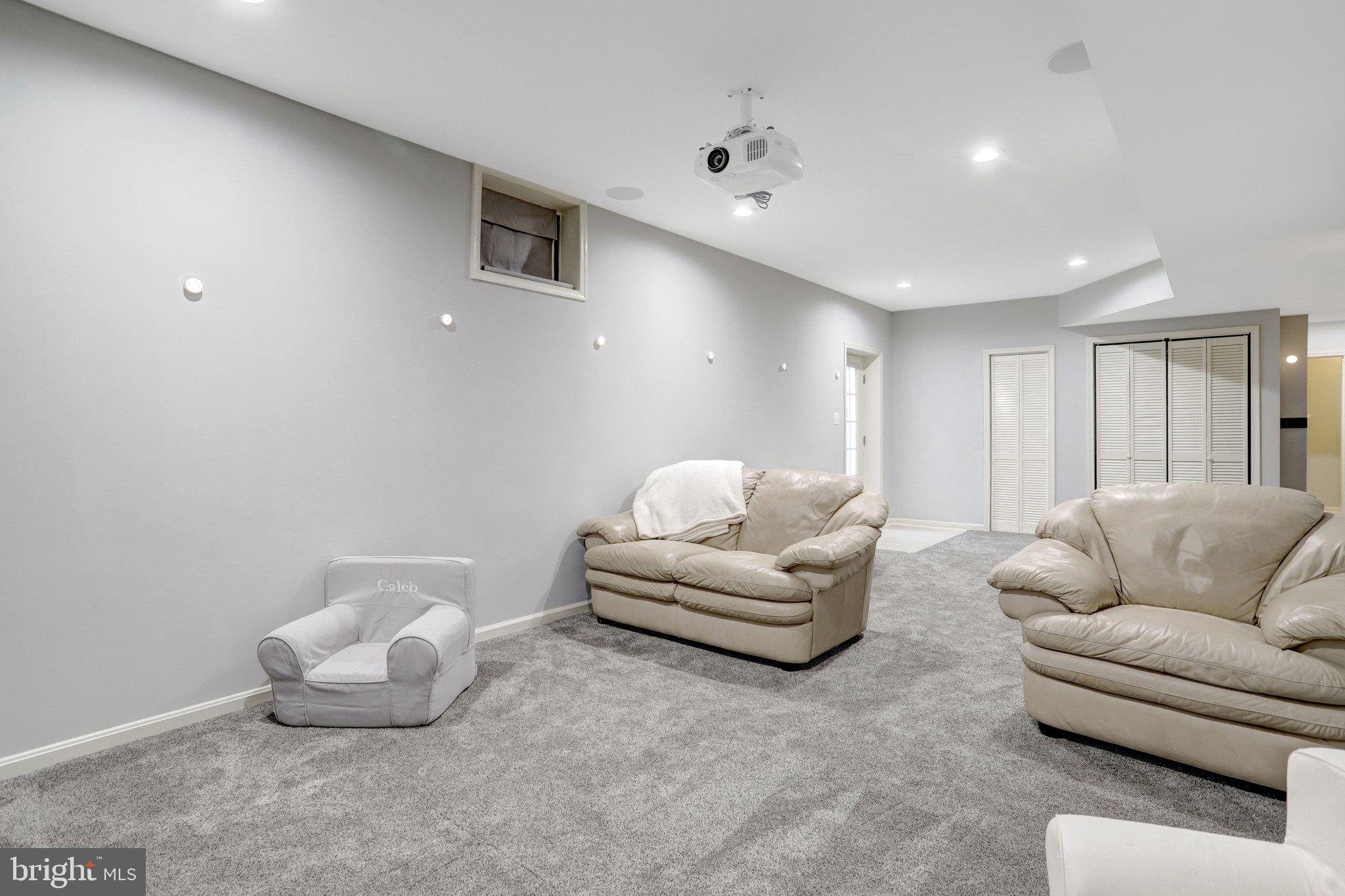 POHICK CROSSING - Residential