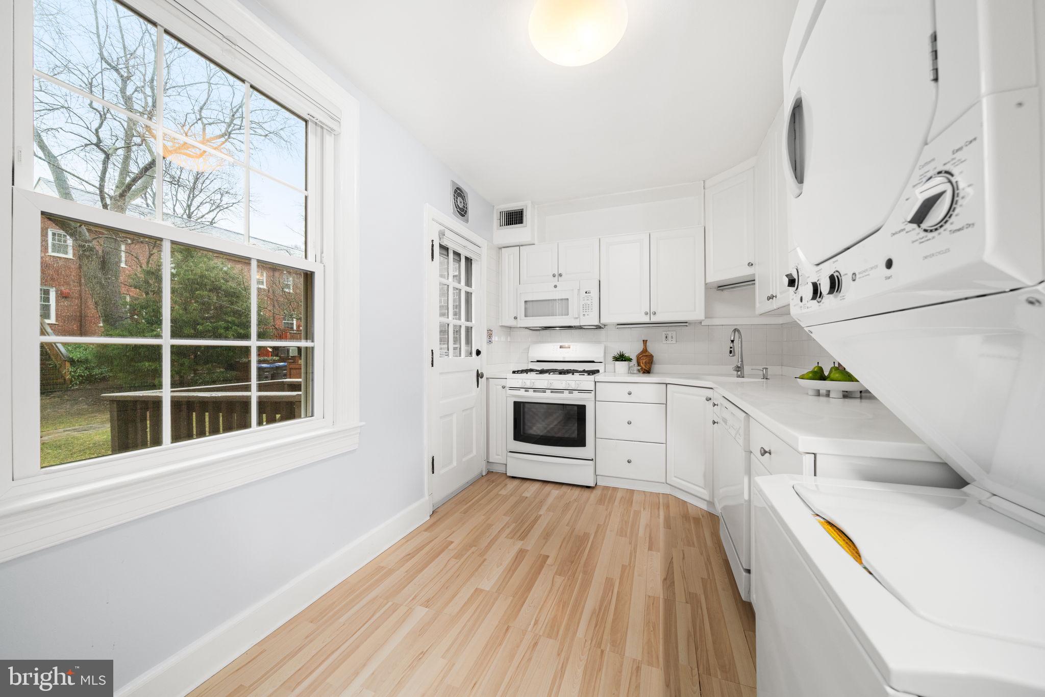 ARLINGTON VILLAGE - Residential