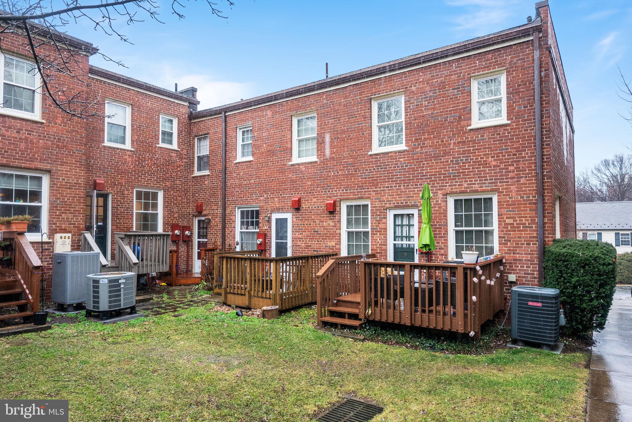 ARLINGTON VILLAGE - Residential