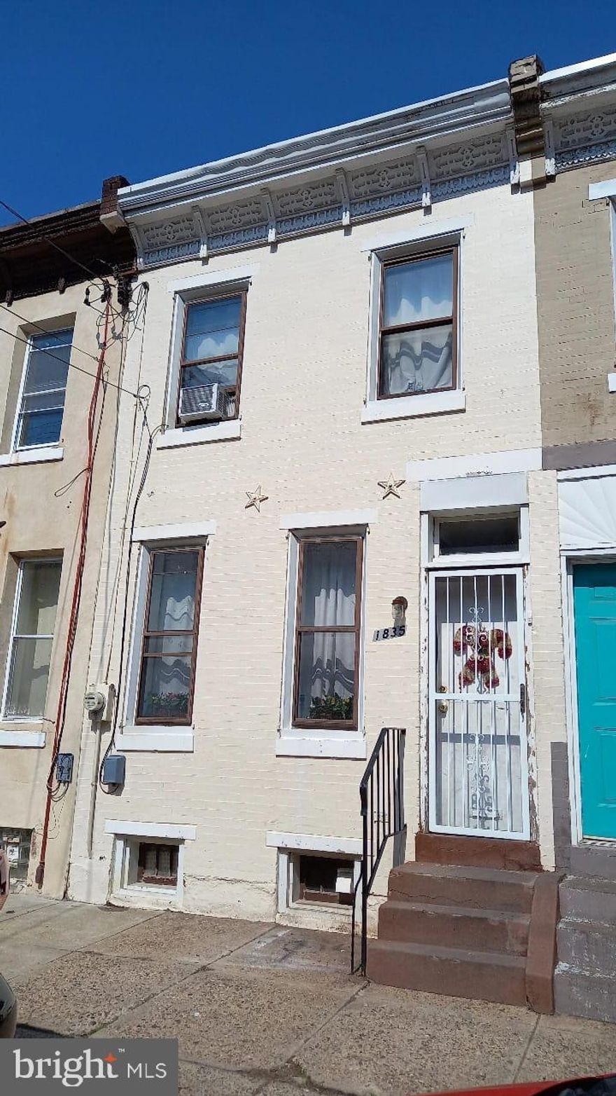 Great opportunity for an Investor looking to add to their portfolio.  Act fast this one won't last long.