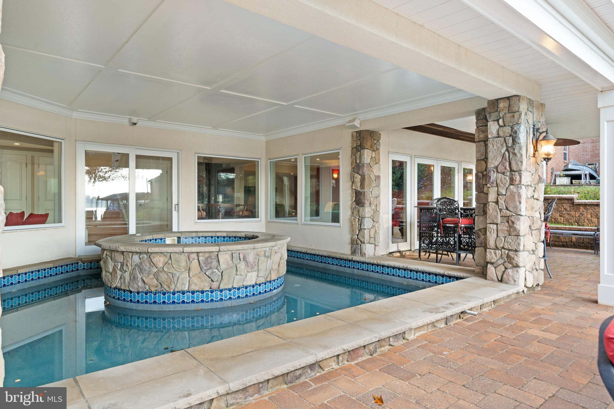 DRUM POINT - Residential