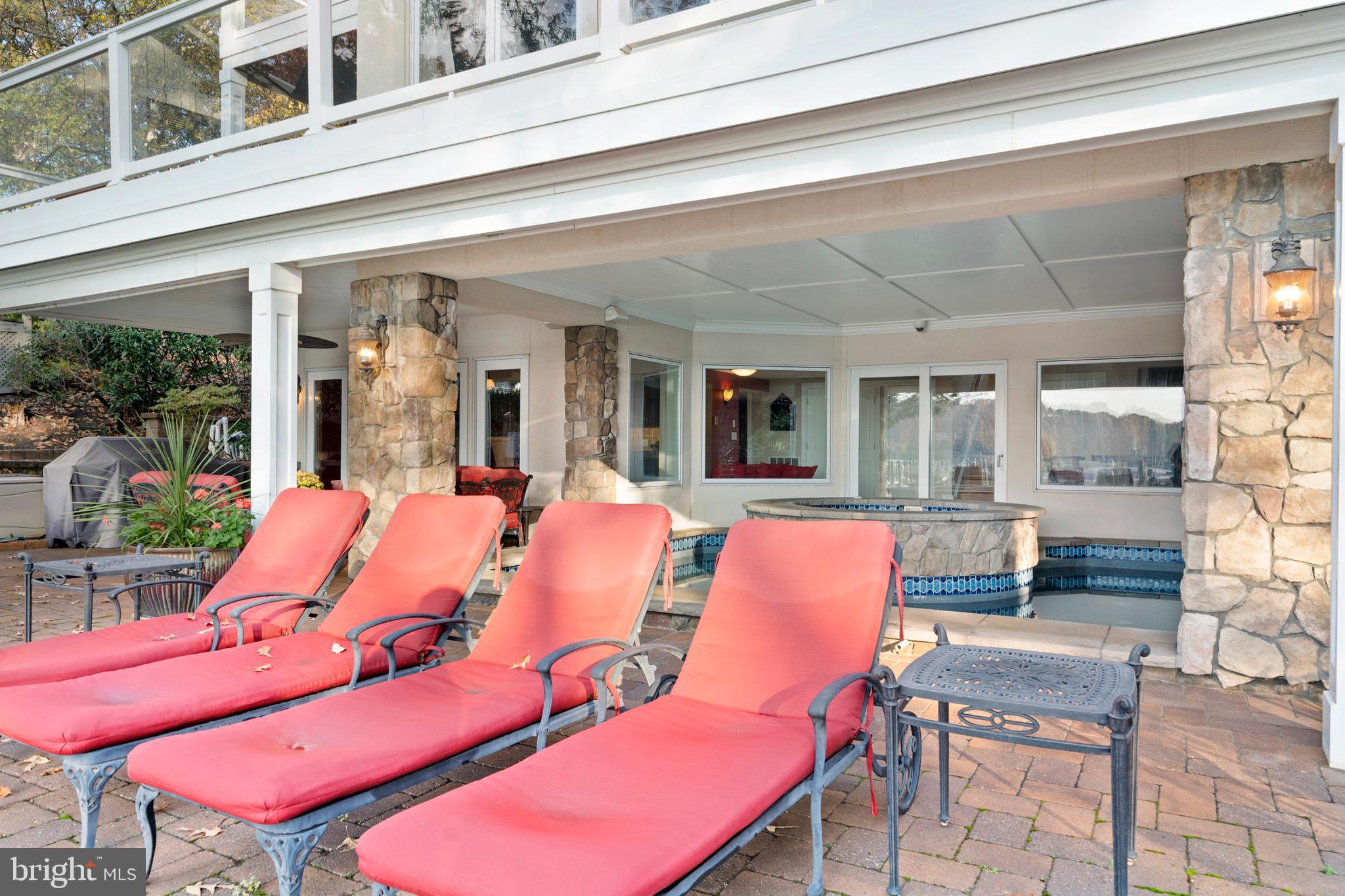 DRUM POINT - Residential