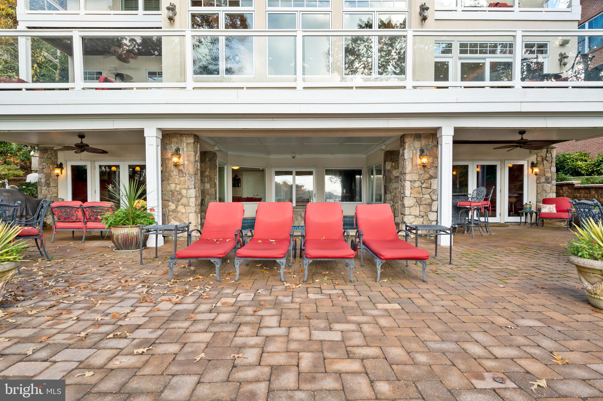 DRUM POINT - Residential