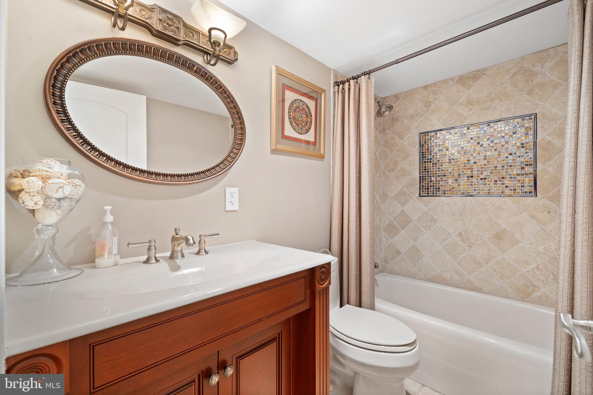 DRUM POINT - Residential