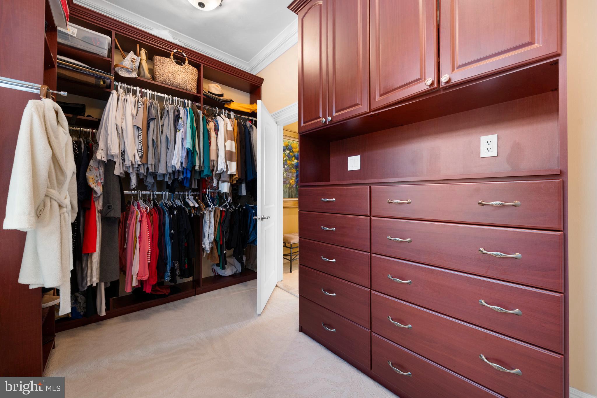 DRUM POINT - Residential