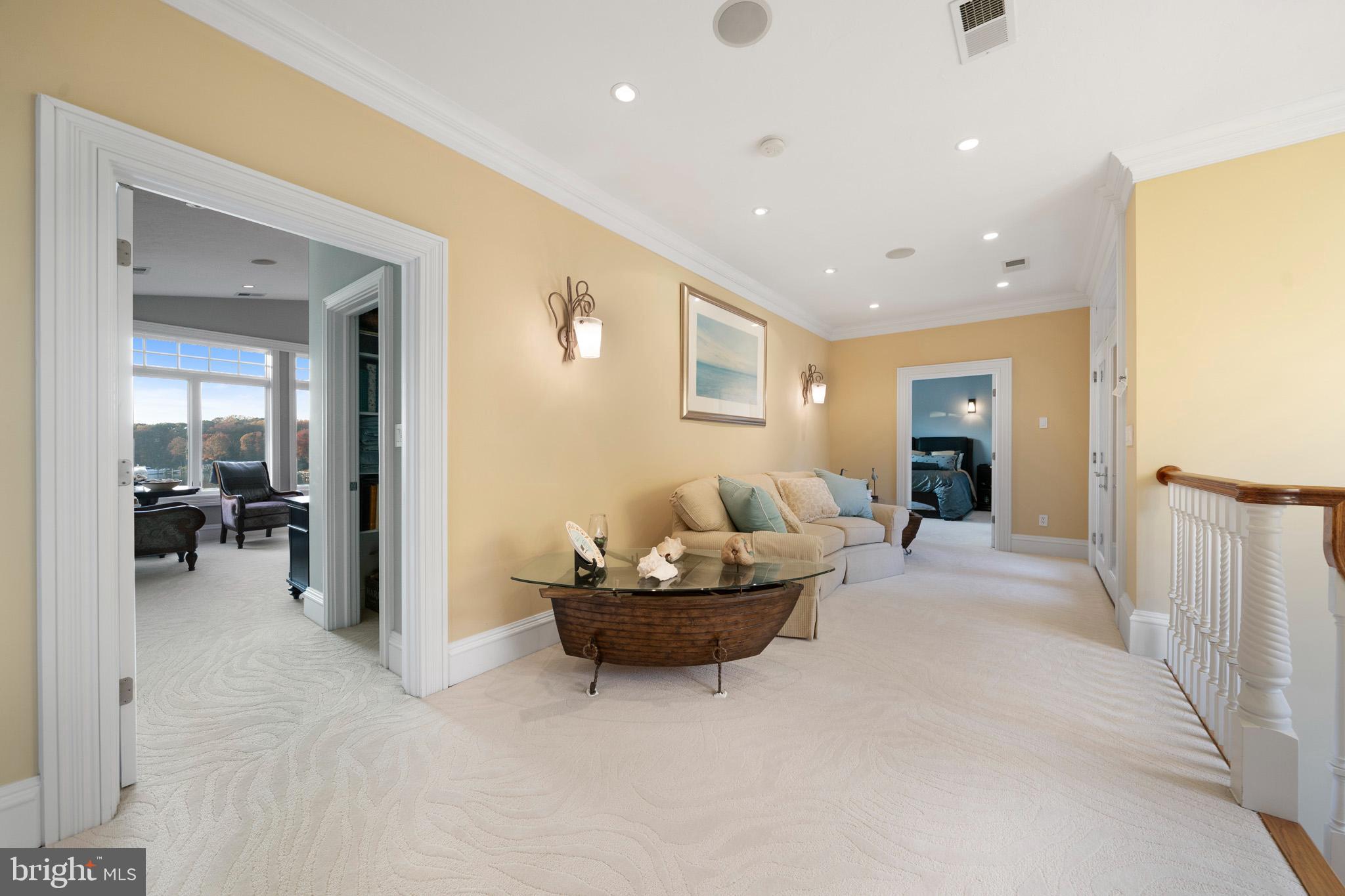 DRUM POINT - Residential