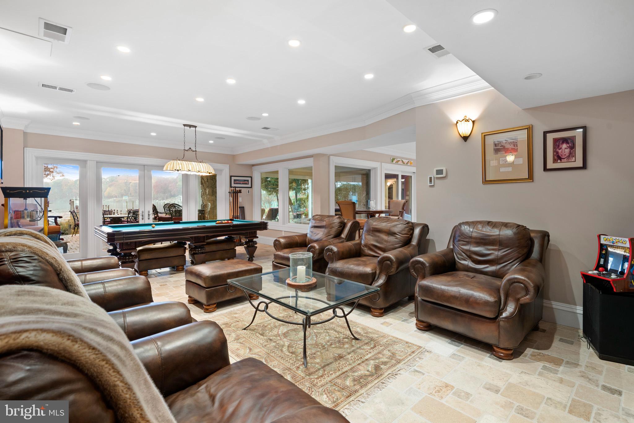 DRUM POINT - Residential