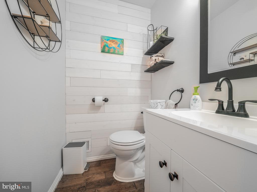 HARBORS OF NEWPORT - Residential