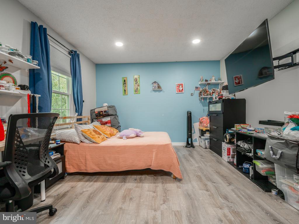 HARBORS OF NEWPORT - Residential