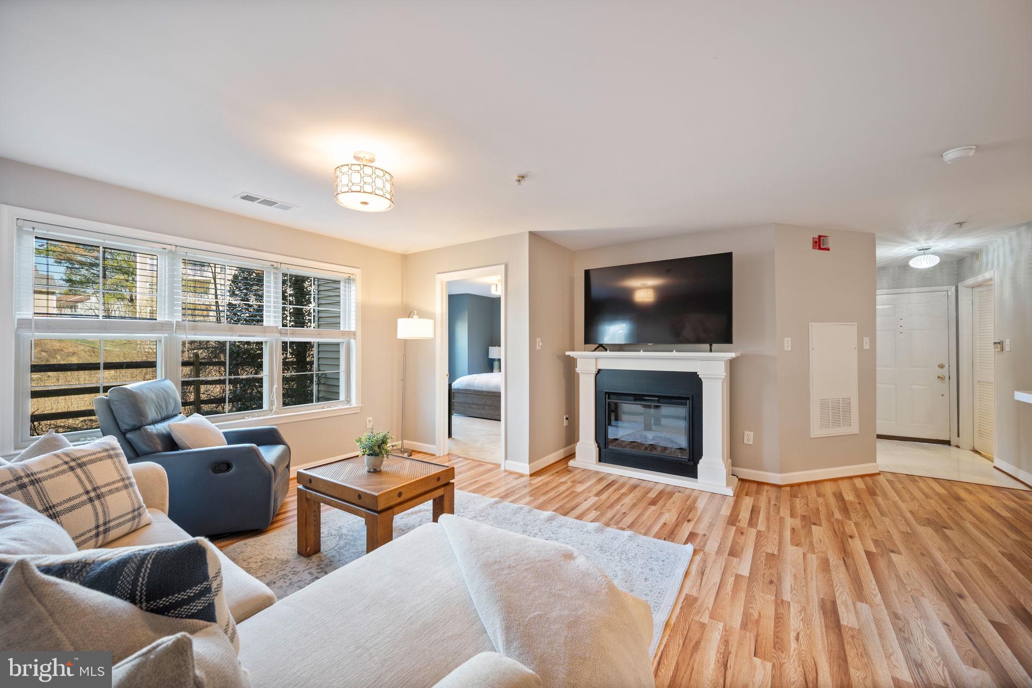 FALLS GABLE - Residential