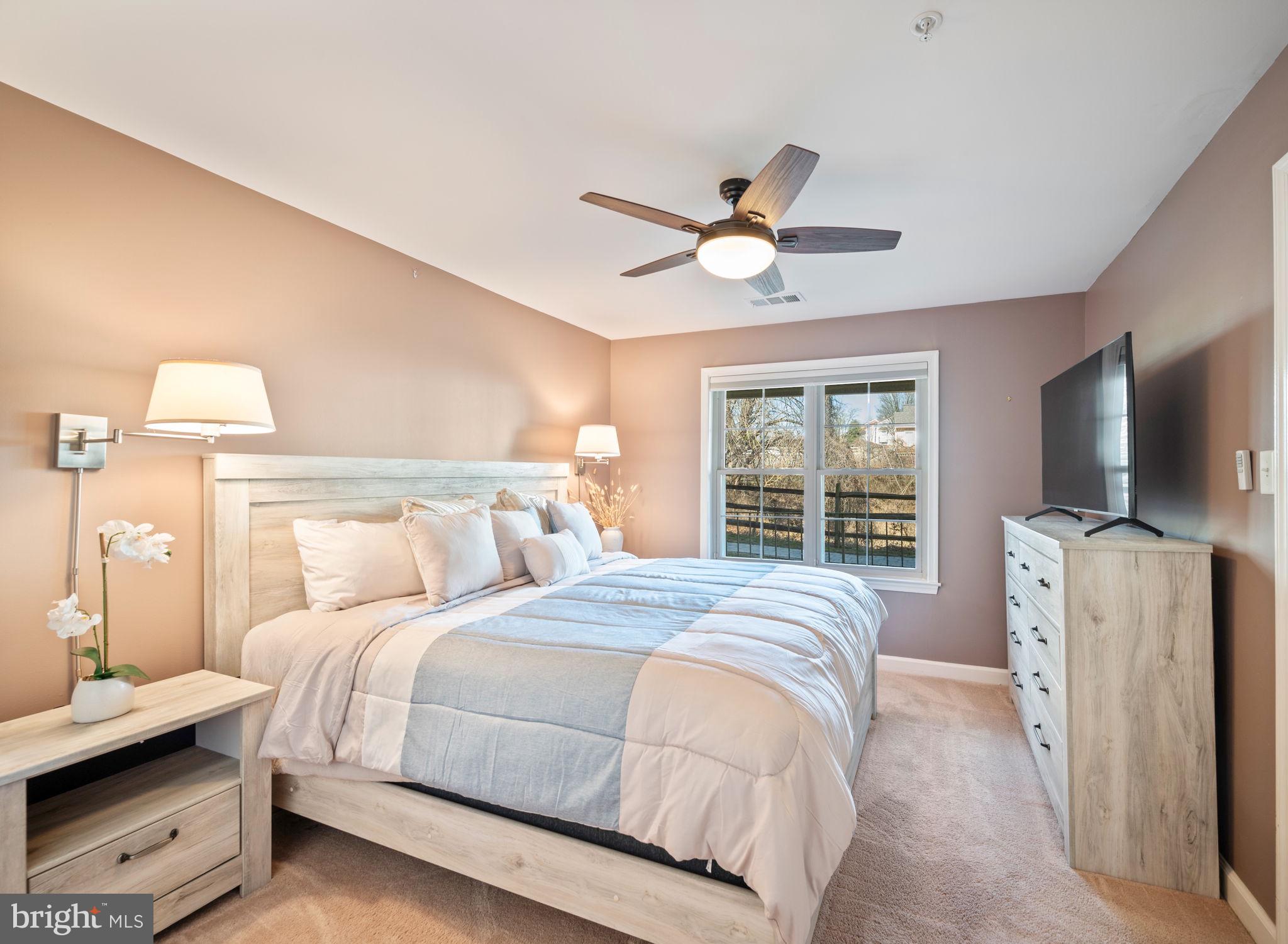 FALLS GABLE - Residential