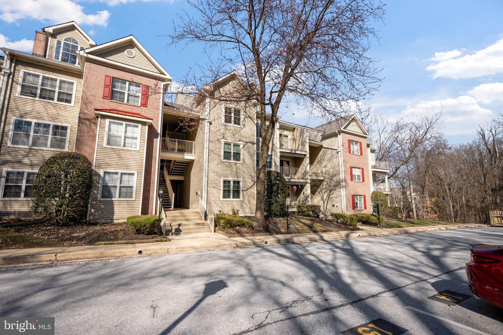 FALLS GABLE - Residential