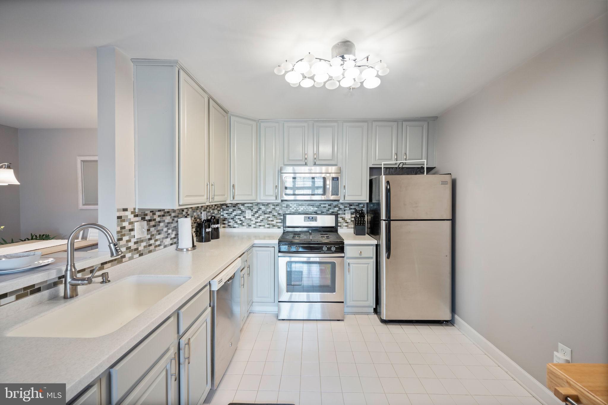 FALLS GABLE - Residential