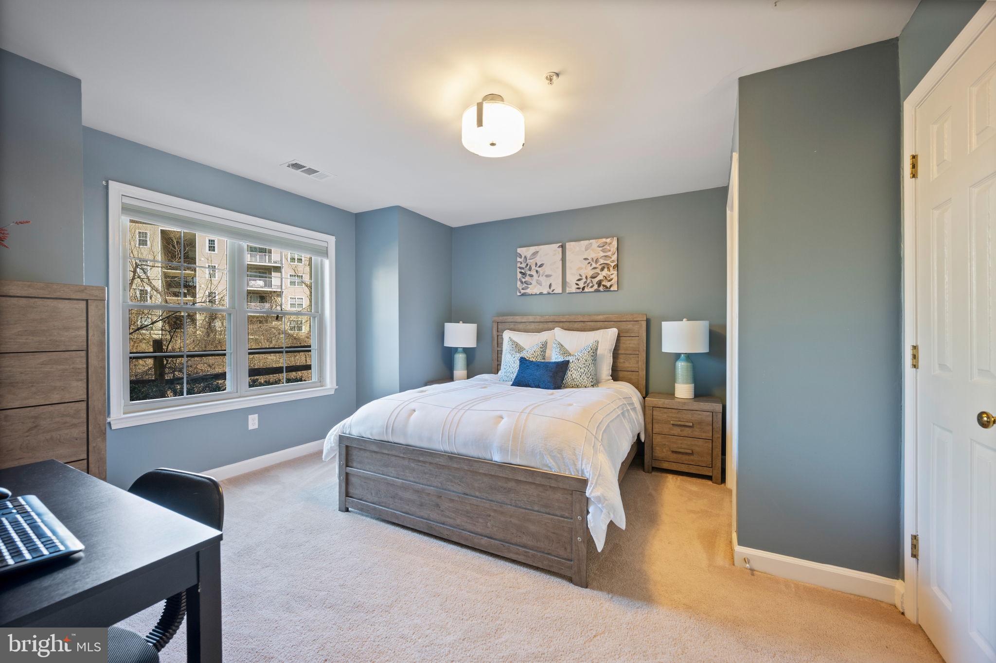 FALLS GABLE - Residential