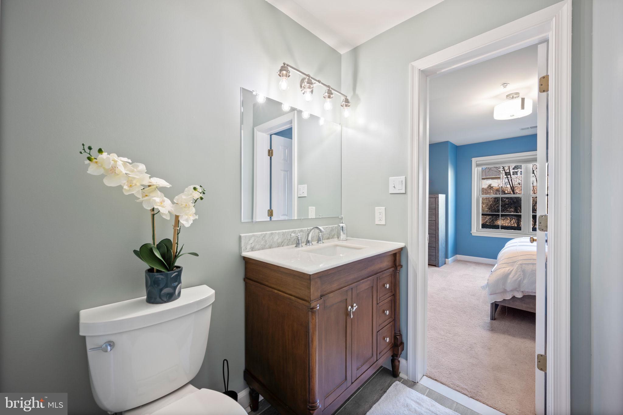 FALLS GABLE - Residential