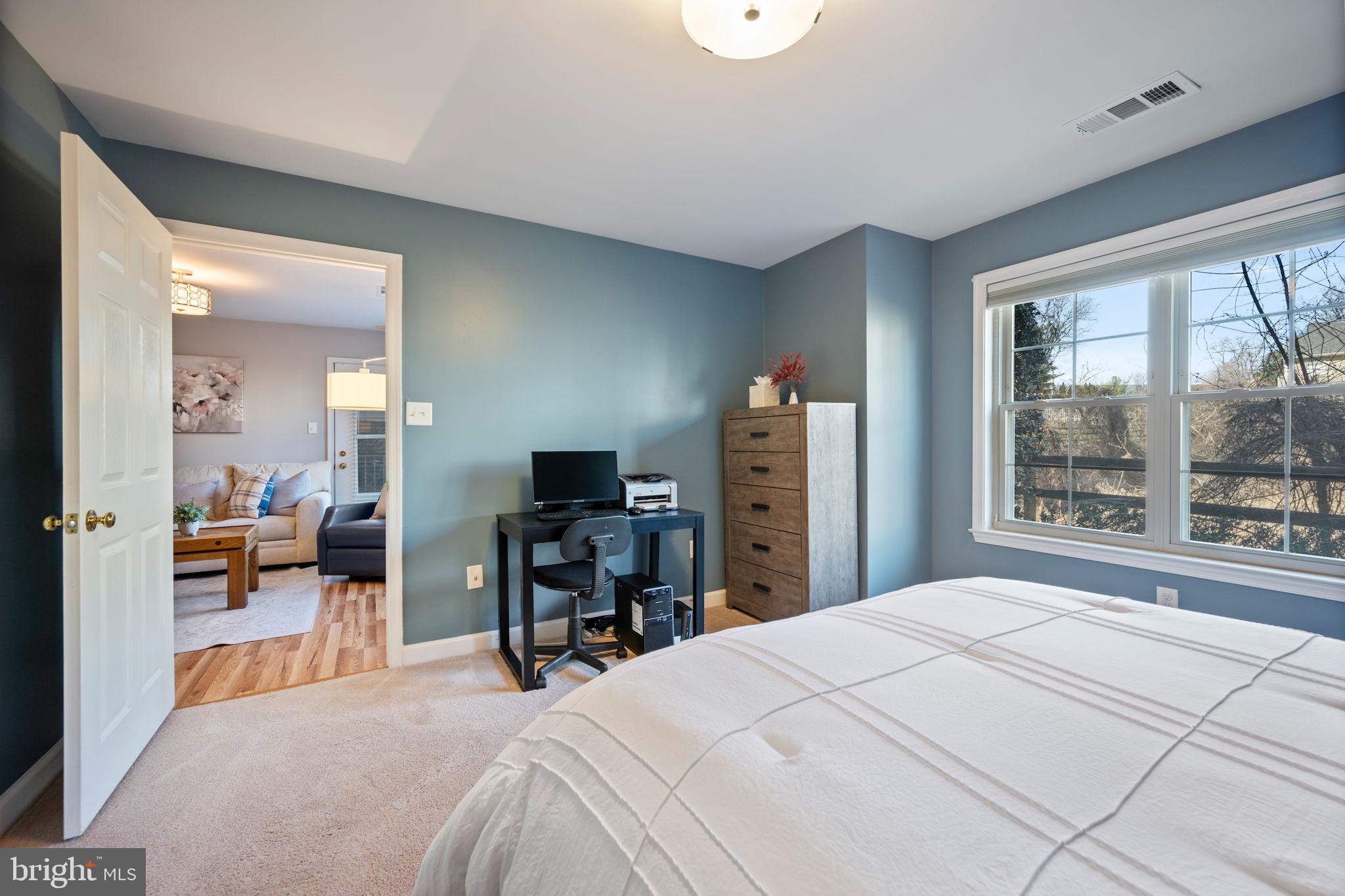 FALLS GABLE - Residential