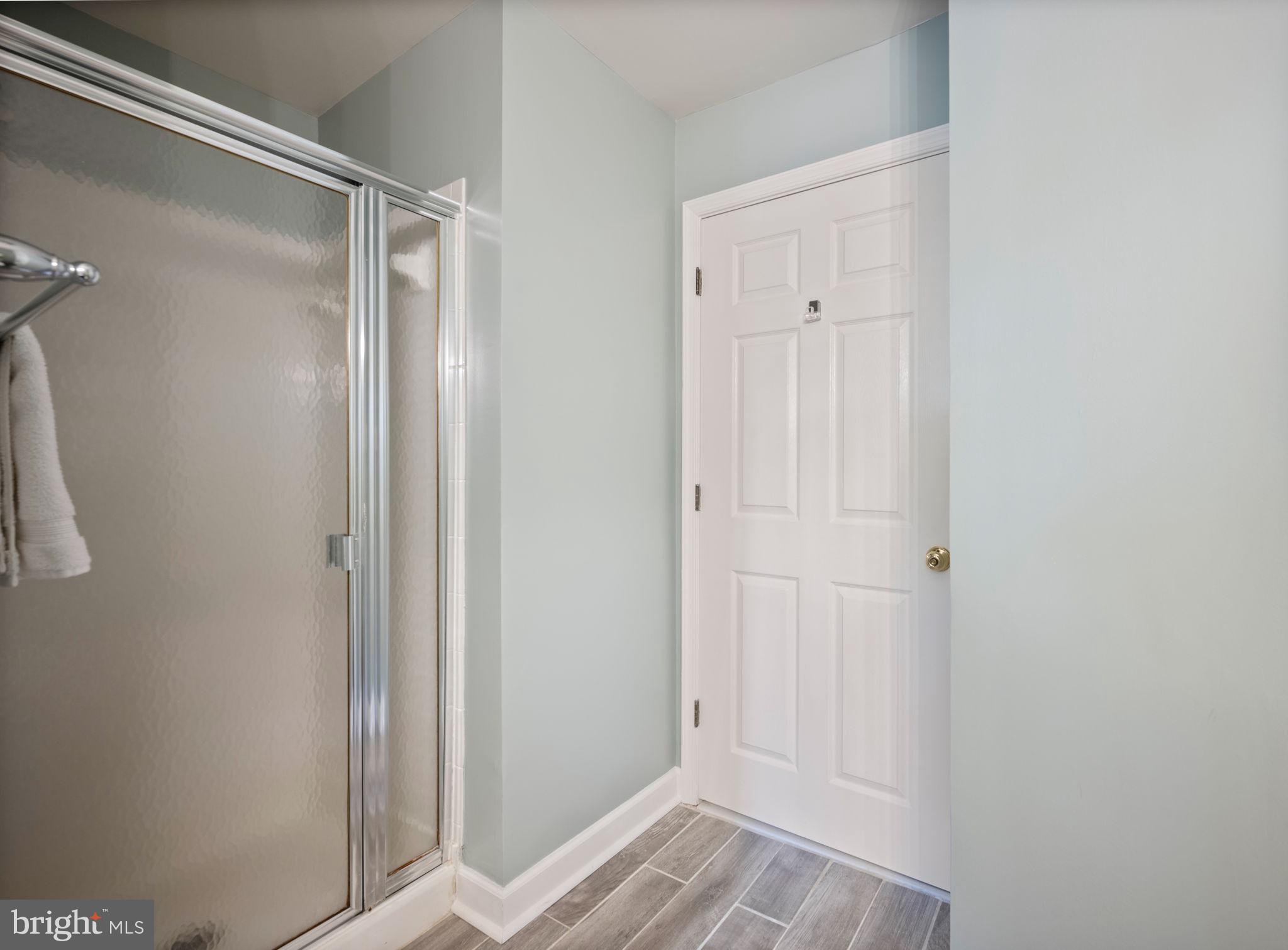 FALLS GABLE - Residential