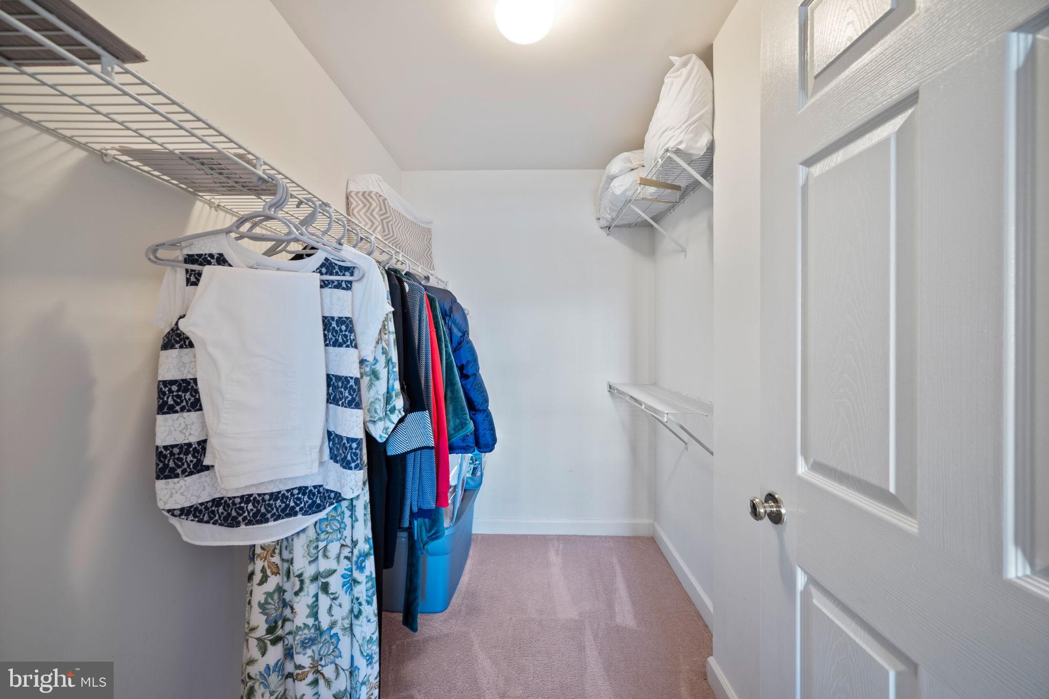 FALLS GABLE - Residential