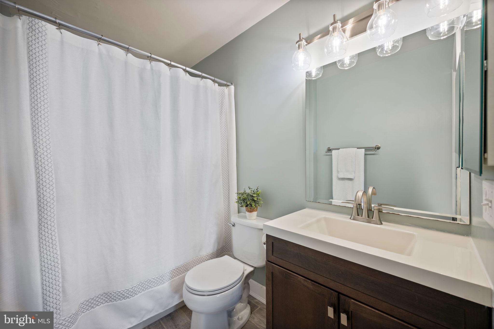 FALLS GABLE - Residential