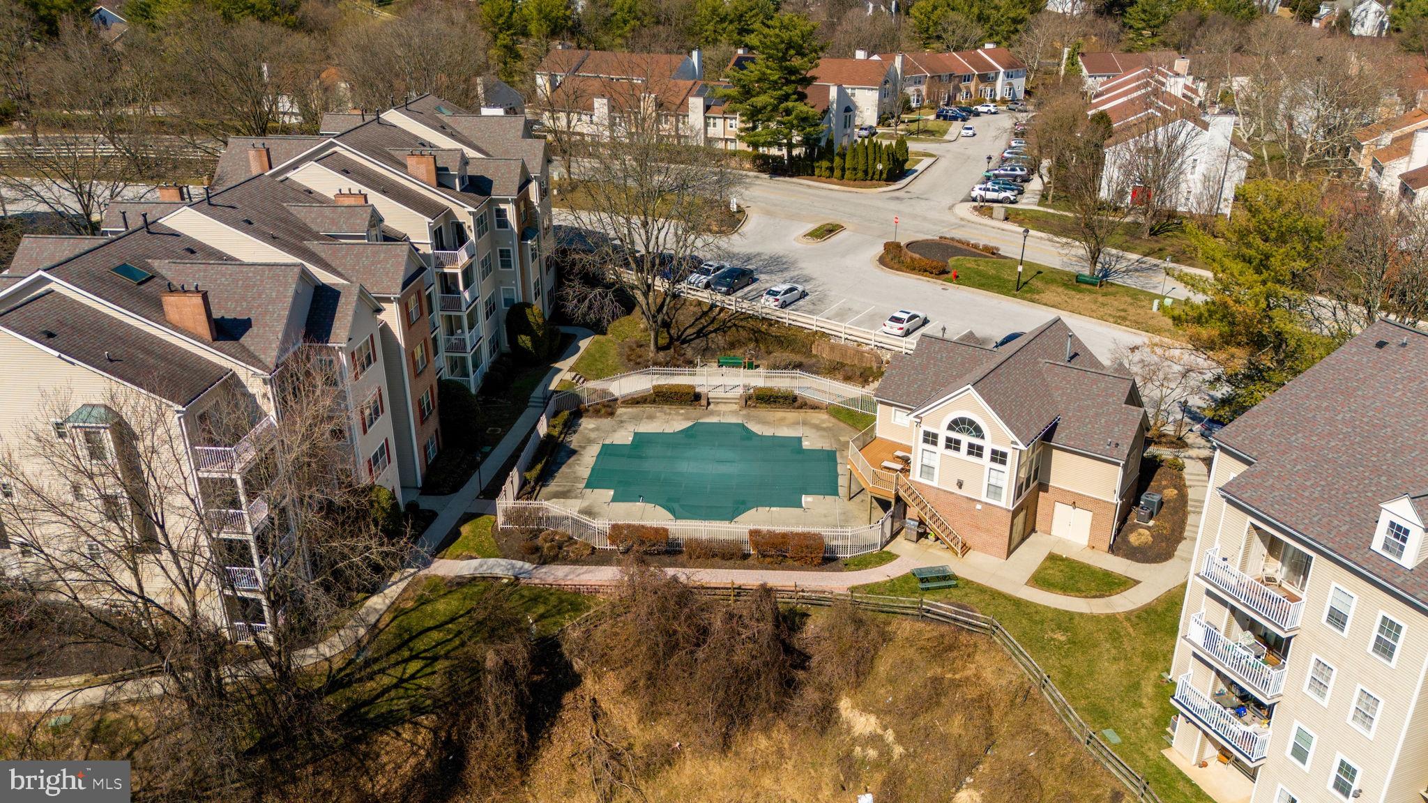 FALLS GABLE - Residential