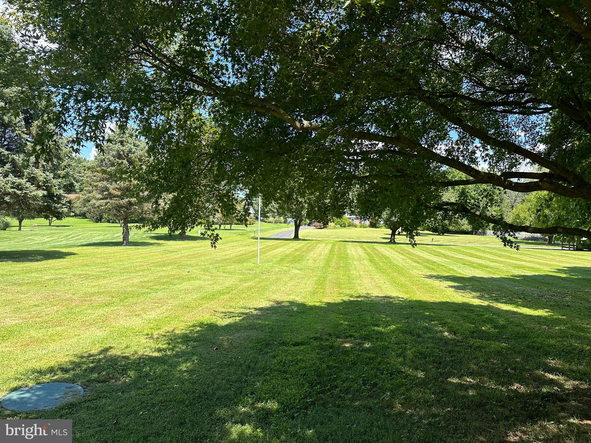 WHITE OAK ESTATES - Residential Lease