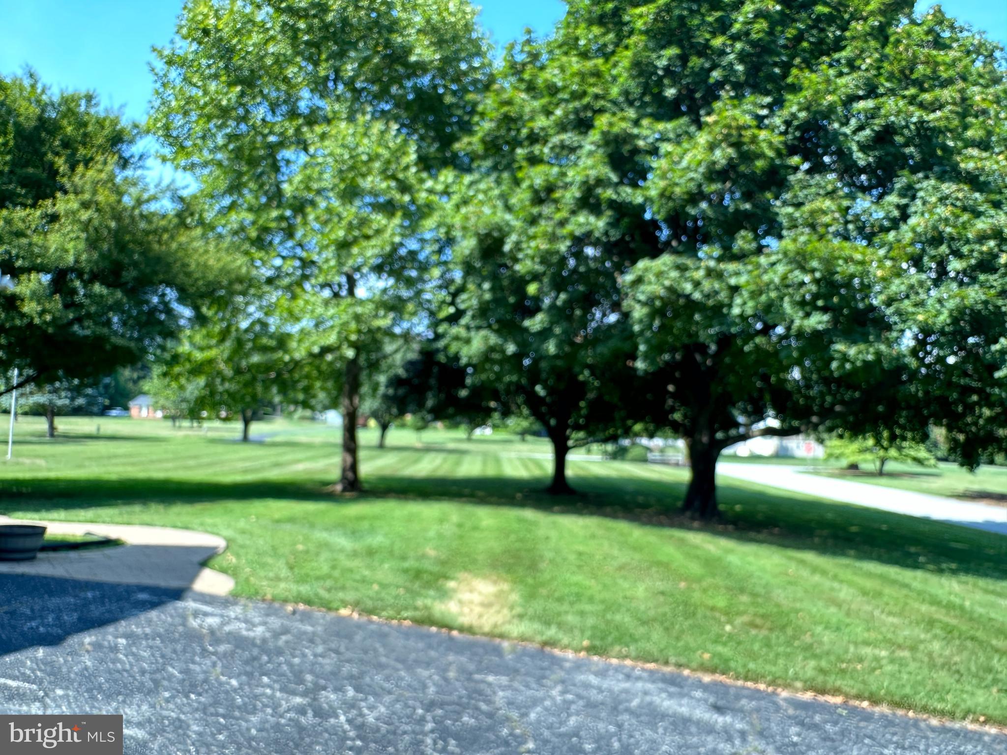 WHITE OAK ESTATES - Residential Lease