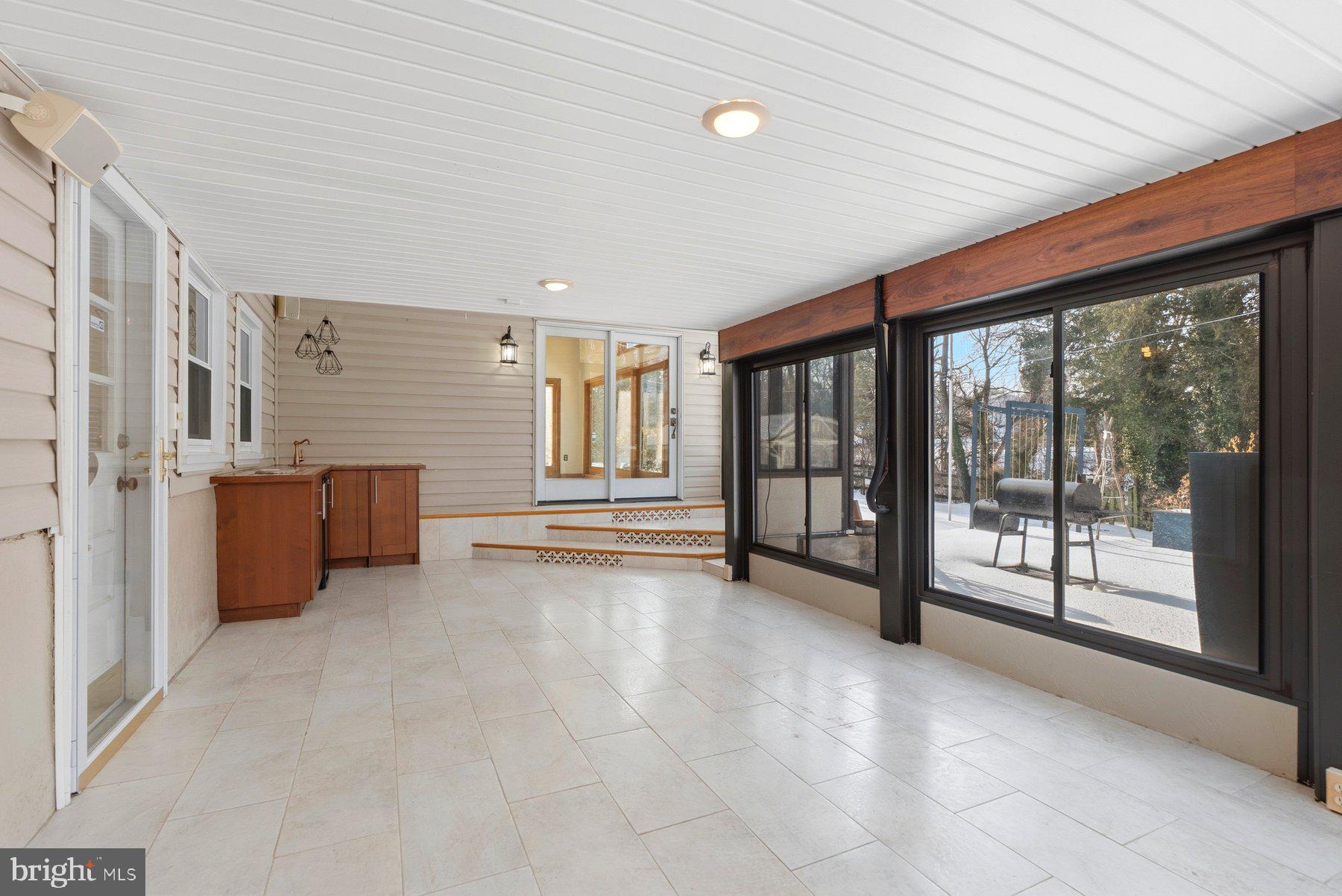 DULANEY VILLAGE - Residential