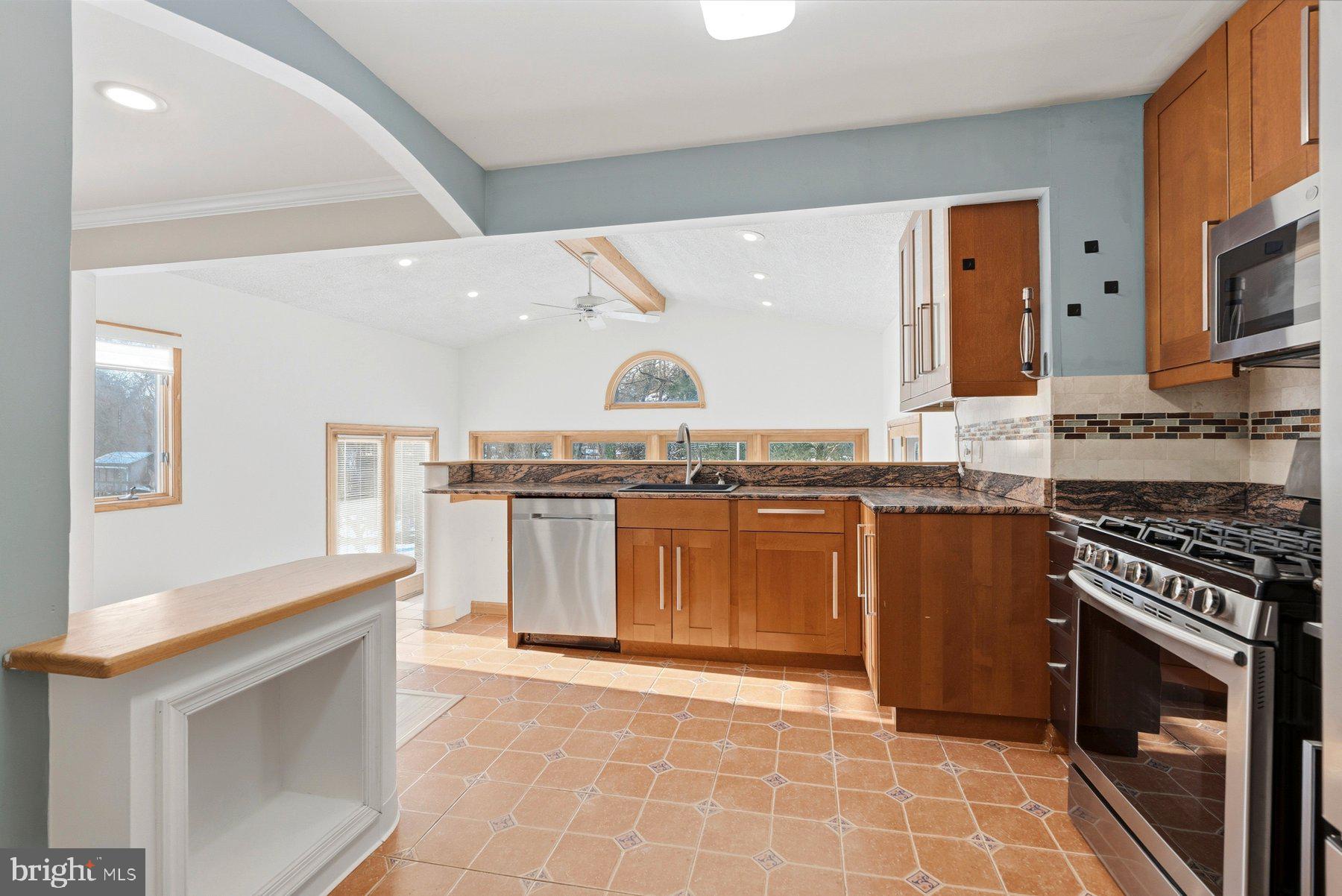 DULANEY VILLAGE - Residential