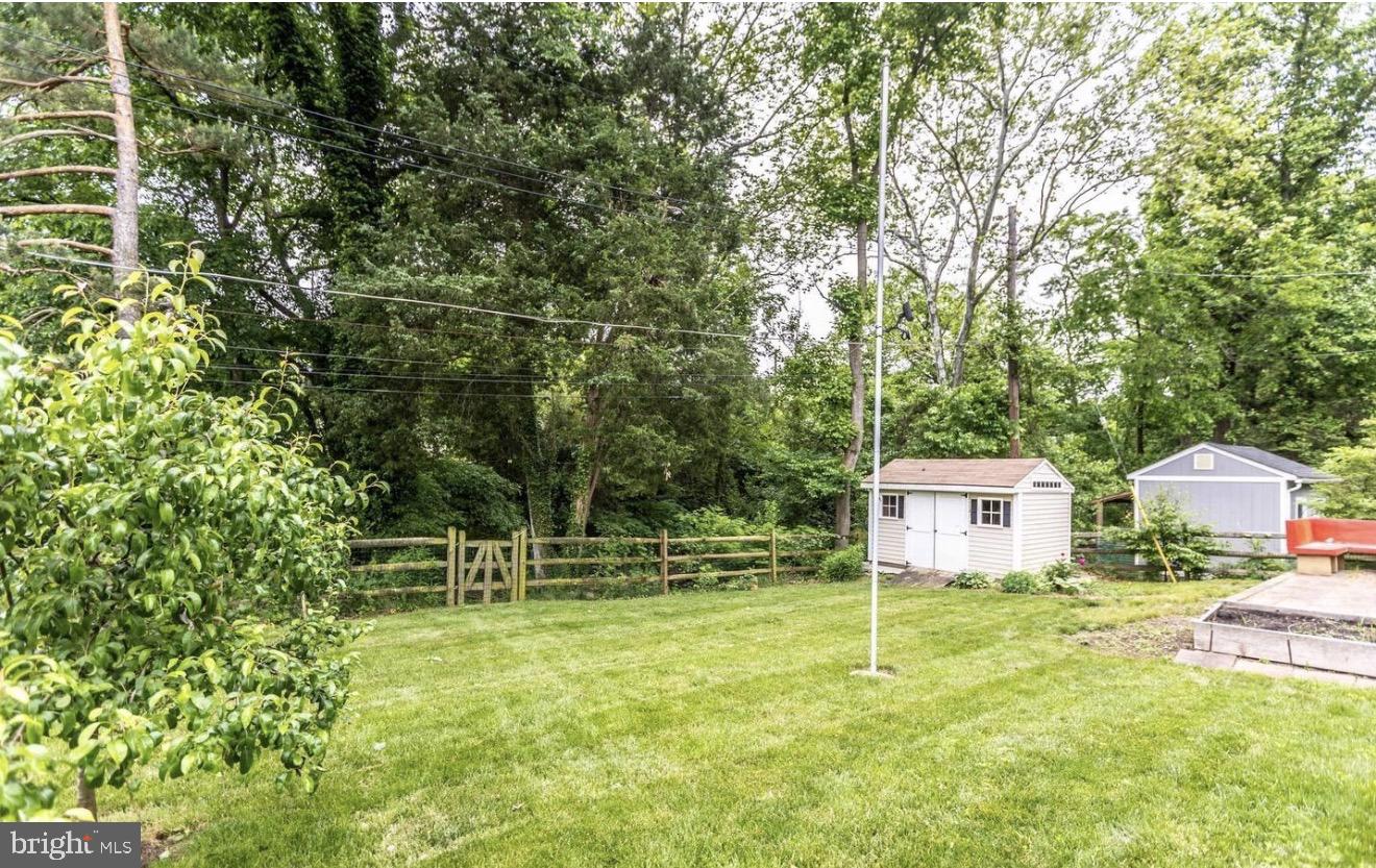 DULANEY VILLAGE - Residential