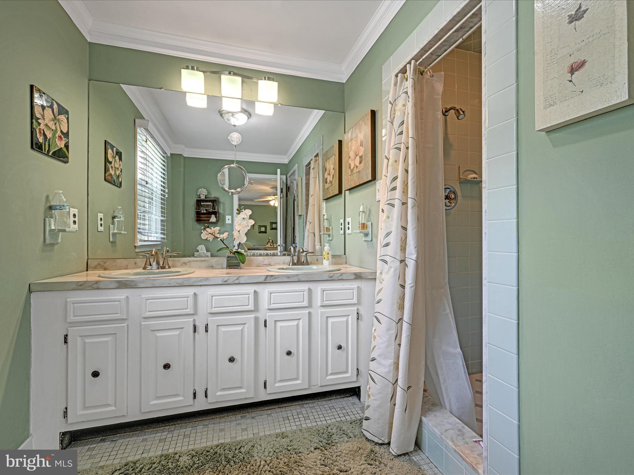 OLDE MARPLE ESTATE - Residential