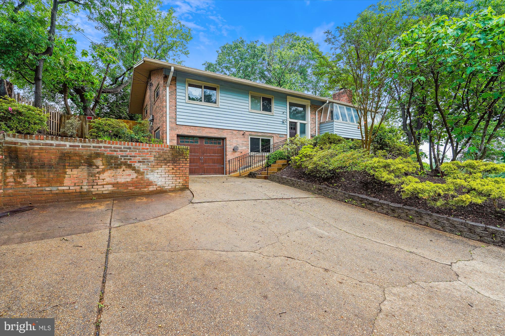 2104 BELLE VIEW BOULEVARD