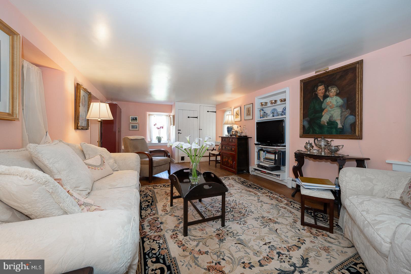 MONTGOMERY HILL - Residential