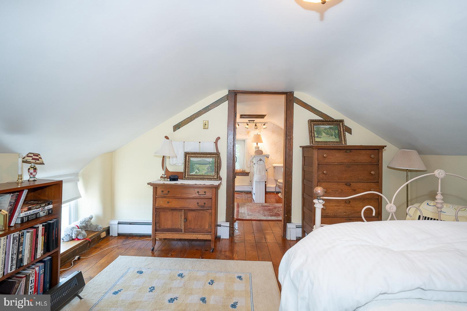 MONTGOMERY HILL - Residential