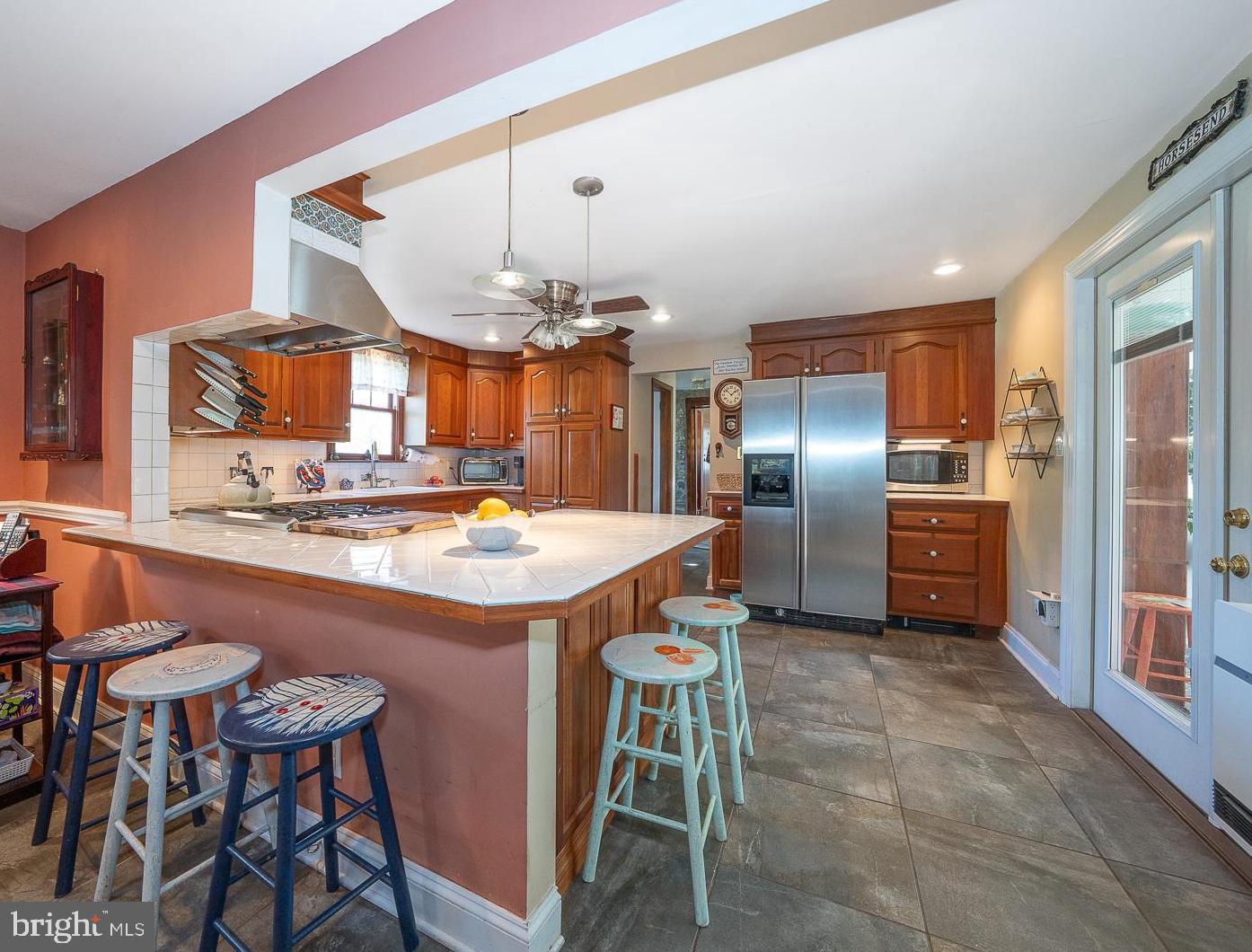 MONTGOMERY HILL - Residential