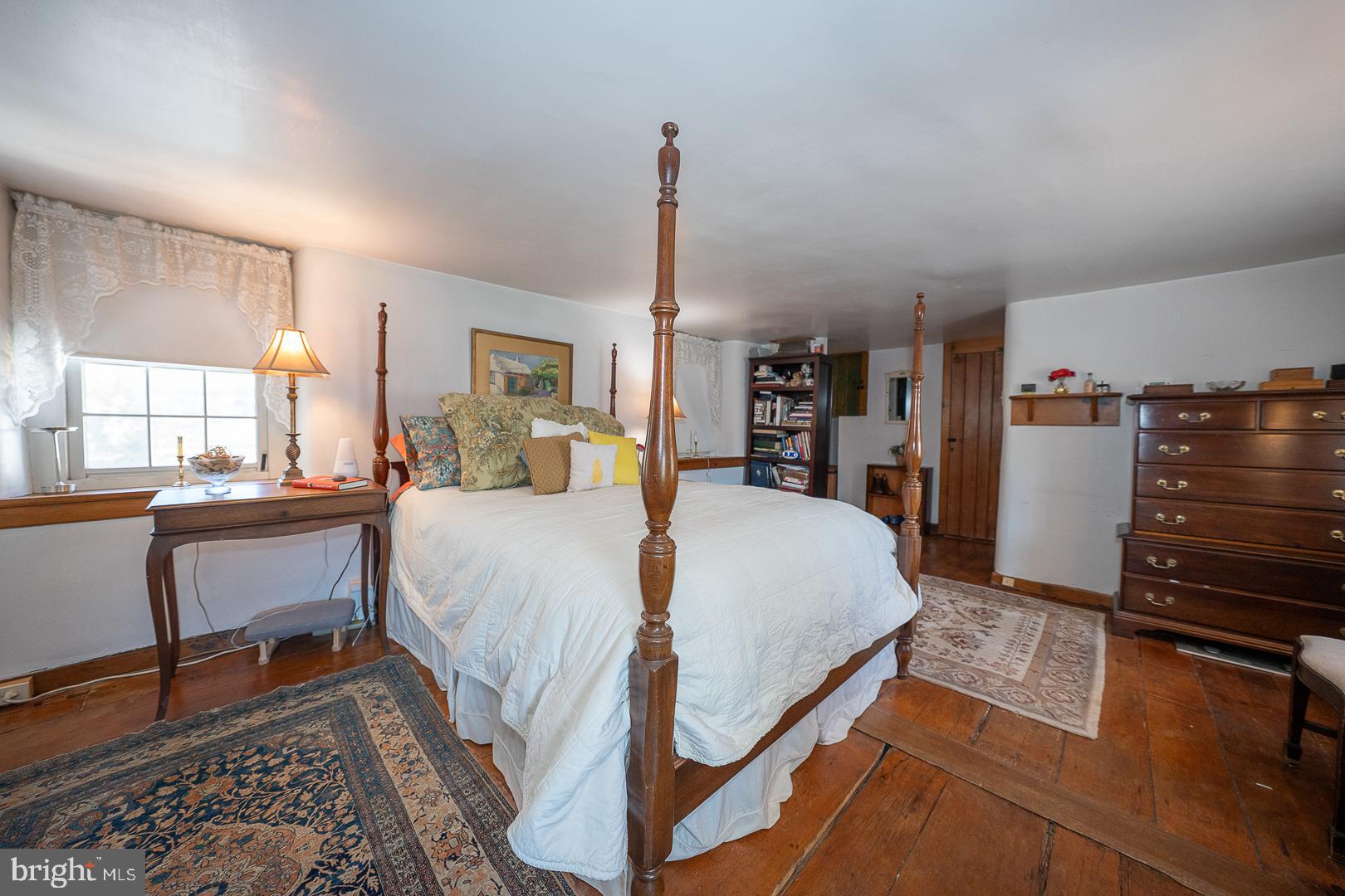 MONTGOMERY HILL - Residential