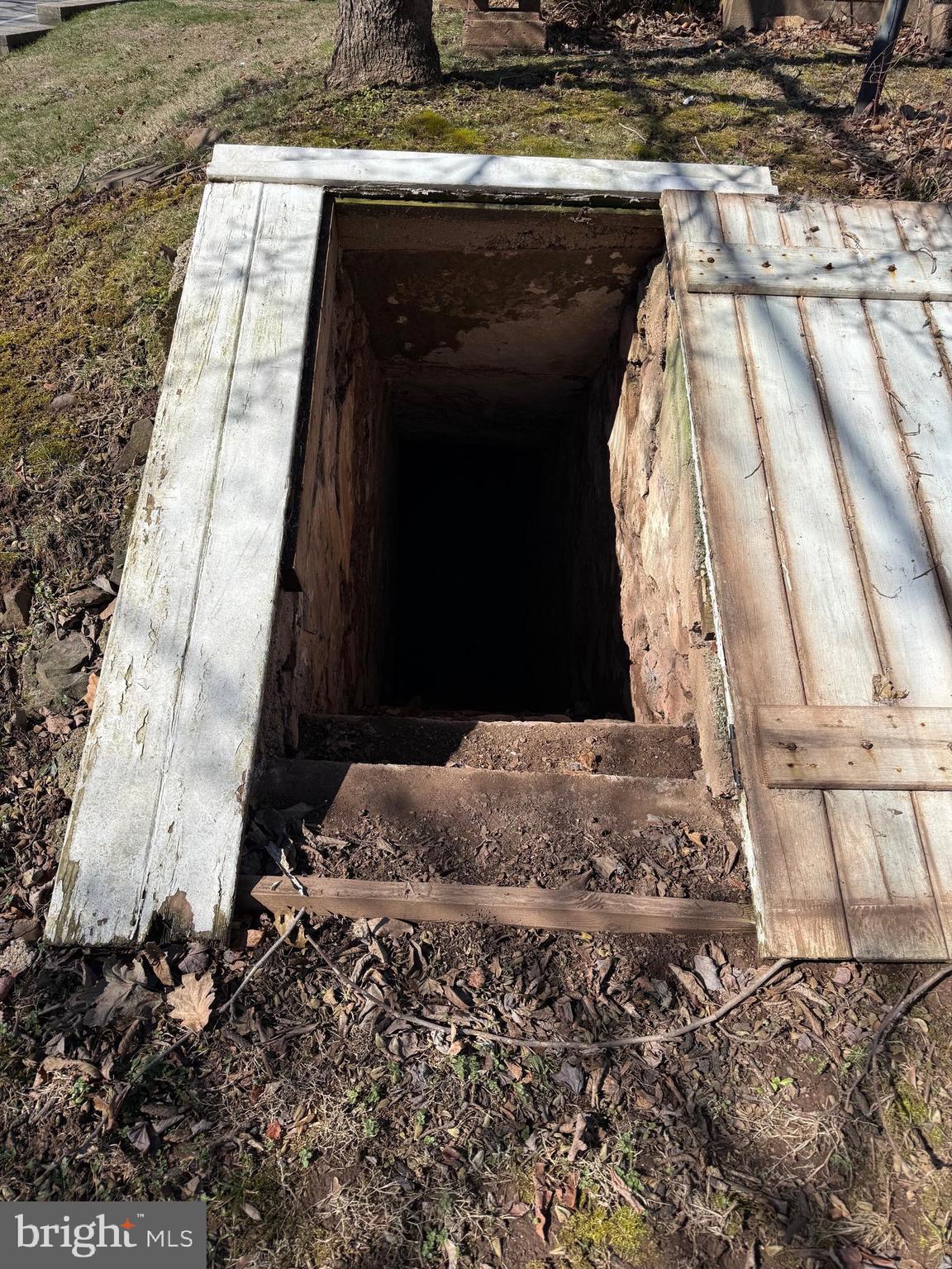 MONTGOMERY HILL - Residential