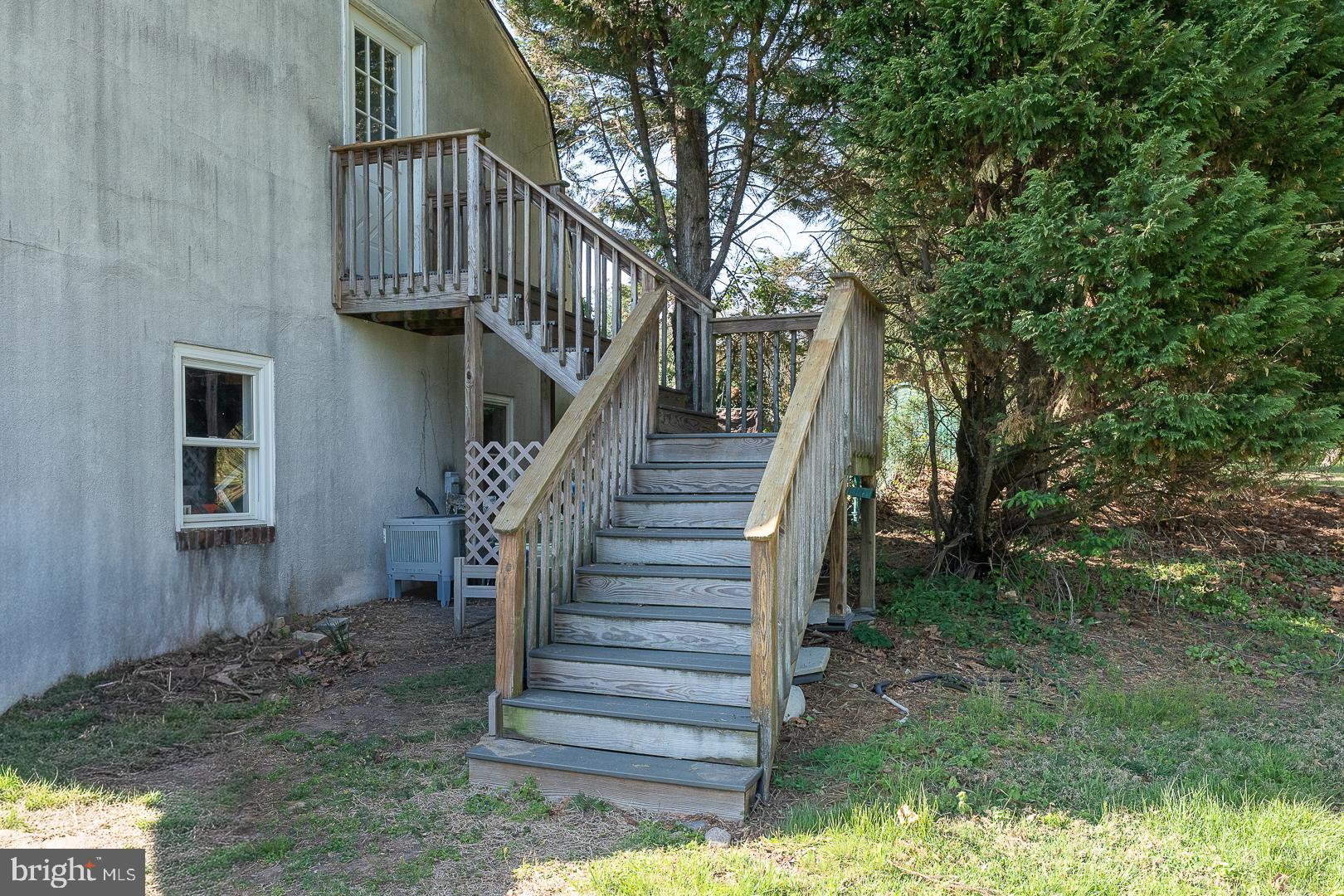 MONTGOMERY HILL - Residential