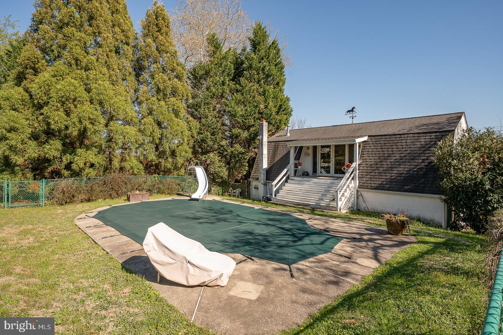 MONTGOMERY HILL - Residential